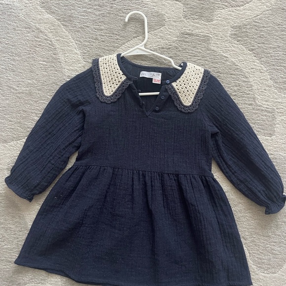 Zara Navy Dress with Cream Lace Collar - Picture 2 of 2